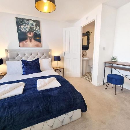 Modern & Spacious 3 Bedrooms And 2 Bathrooms Home, Free Parking! Cambridge  Exterior foto
