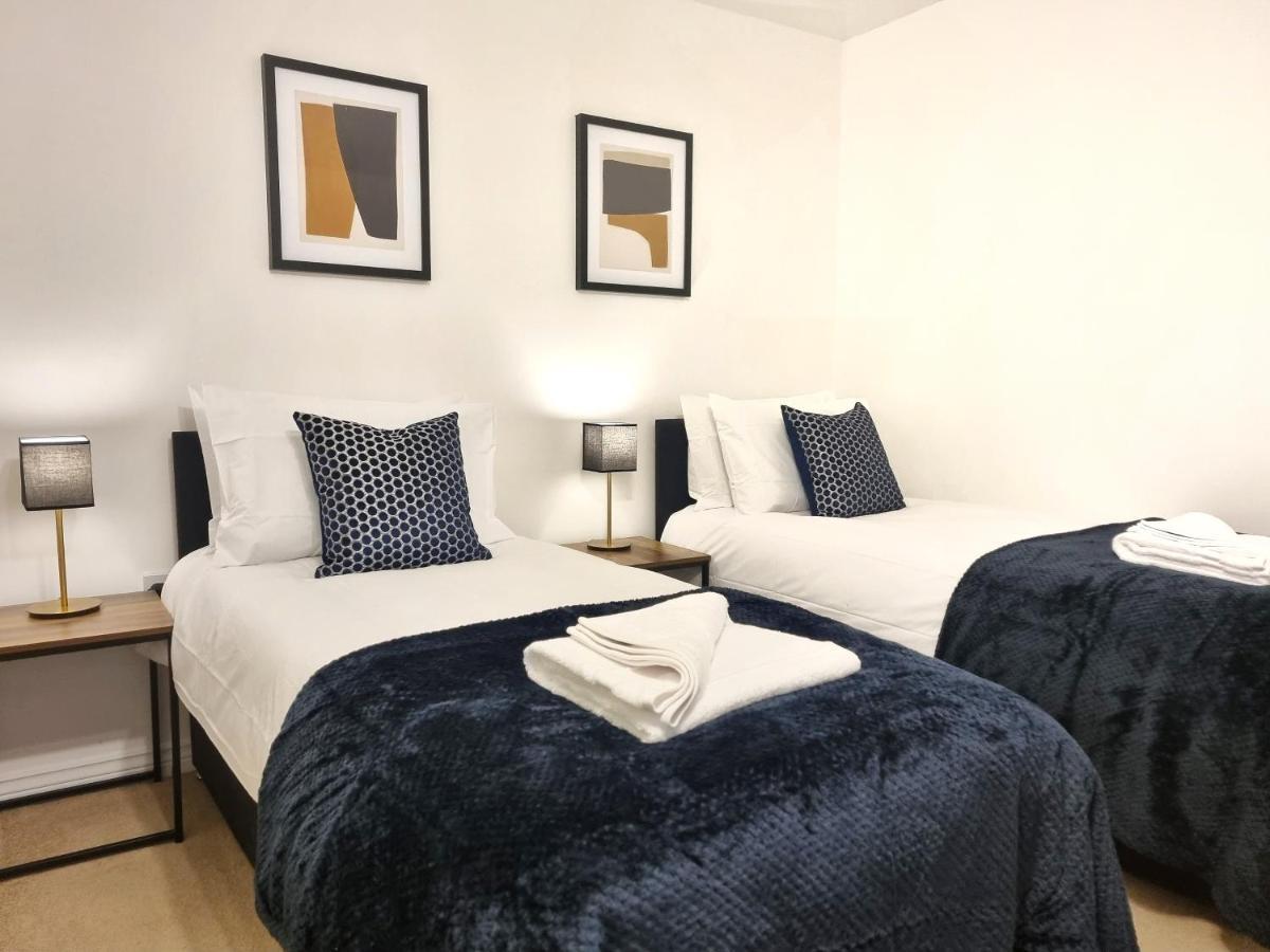 Modern & Spacious 3 Bedrooms And 2 Bathrooms Home, Free Parking! Cambridge  Exterior foto
