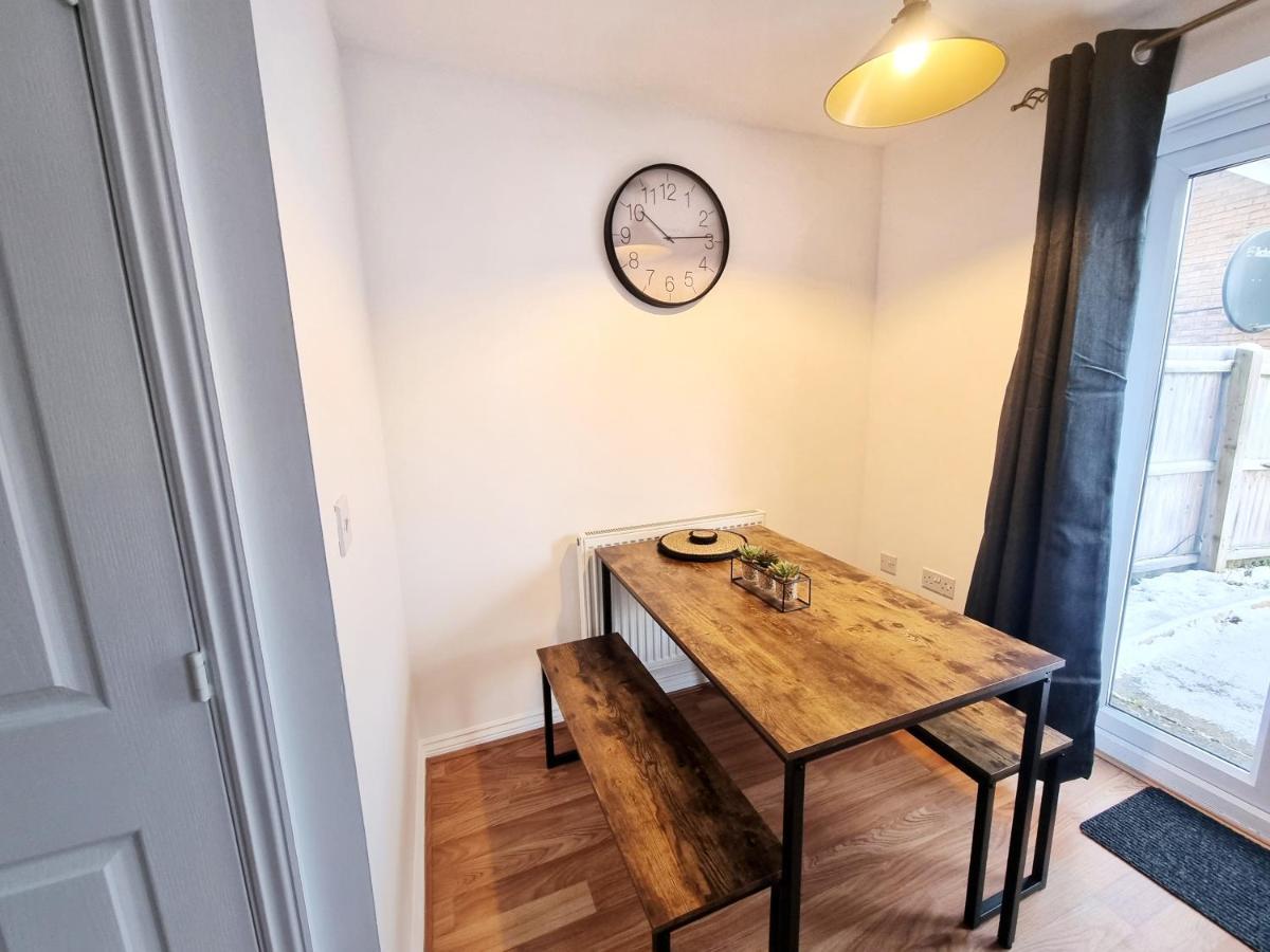 Modern & Spacious 3 Bedrooms And 2 Bathrooms Home, Free Parking! Cambridge  Exterior foto
